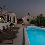 Вилла Relax Tanasia With A Pool Near Split *