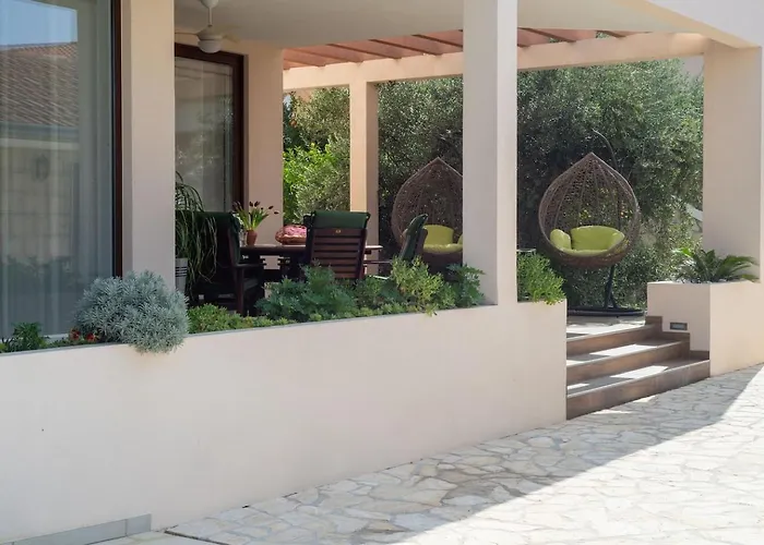 Villa Relax Tanasia With A Pool Near Split *