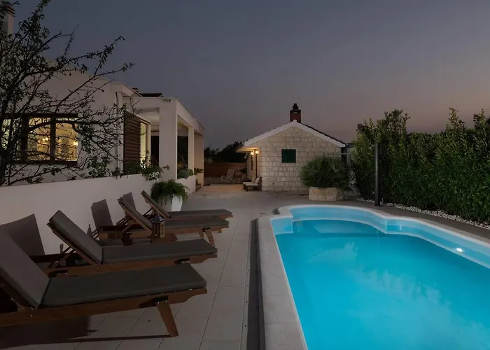 Villa Relax Tanasia With A Pool Near Split *