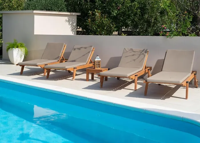 Relax Tanasia With A Pool Near Split Villa Kaštela