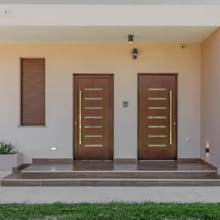 Relax Tanasia With A Pool Near Split * Kaštela