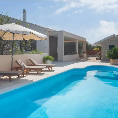 Villa Relax Tanasia With A Pool Near Split