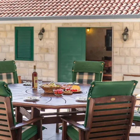 Relax Tanasia With A Pool Near Split Villa Kastela