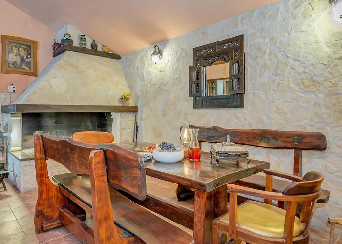 فيلة Relax Tanasia With A Pool Near Split Kaštela