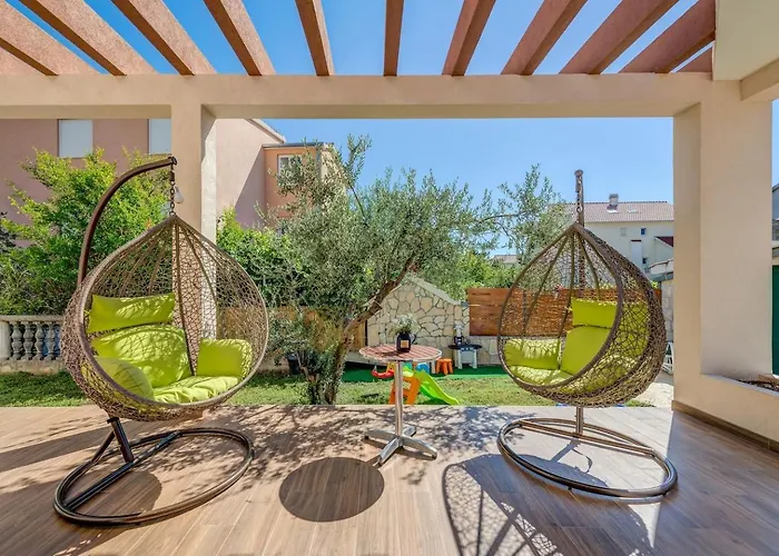 فيلة Relax Tanasia With A Pool Near Split